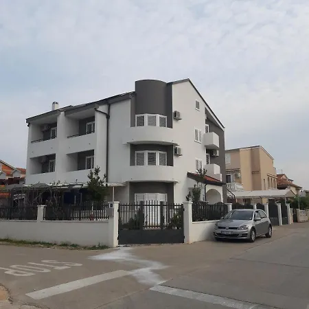 Apartment Ivana *