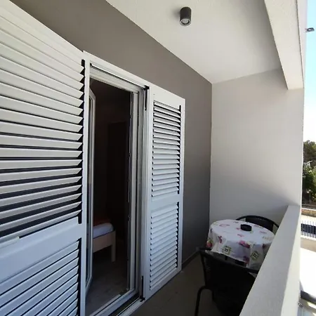 Ivana Apartment *