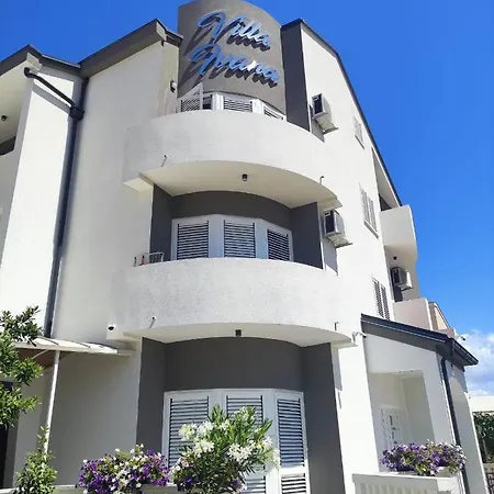 Apartment Ivana *
