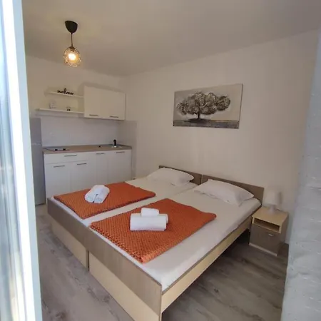 Apartment Ivana Weißenburg